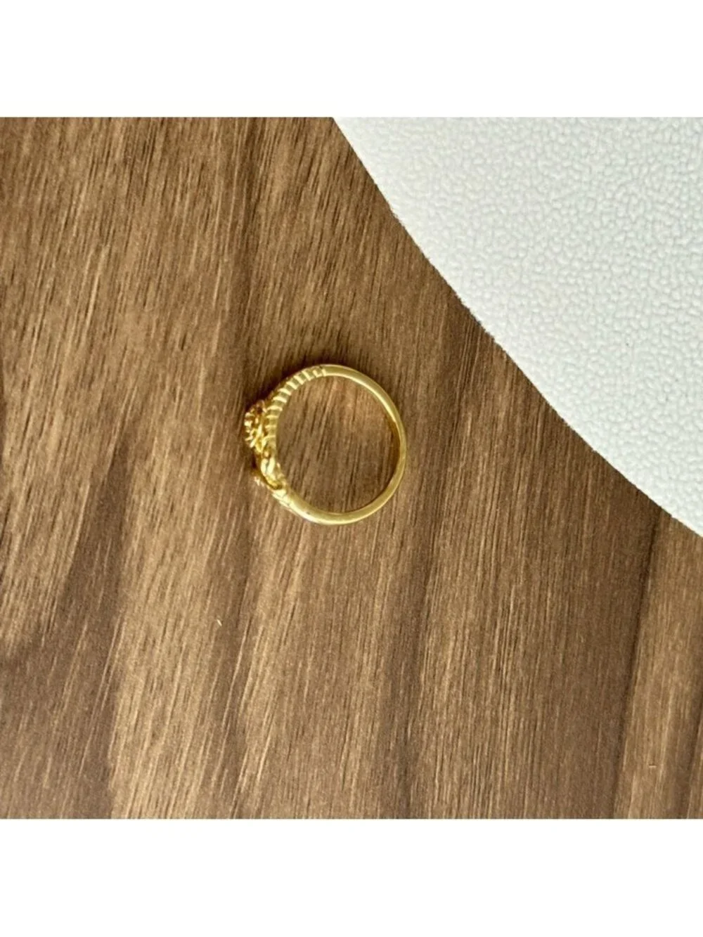 Gold Rose Ring Q10